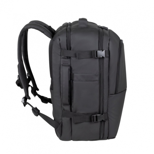RIVACASE 8465 Backpack for laptop 17.3