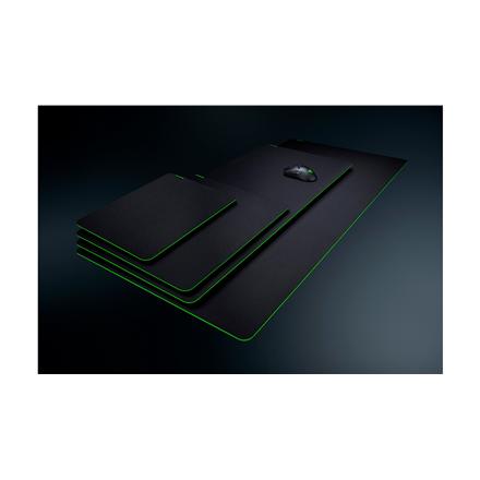 Razer | Gigantus V2 Soft | XXL | Rubber foam | Gaming mouse pad | 940 x 4 x 410 mm | Black RZ02-03330400-R3M1