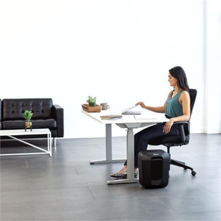 Cross-Cut | LX45 | Must | Paper shredding | Credit cards shredding | Traditional