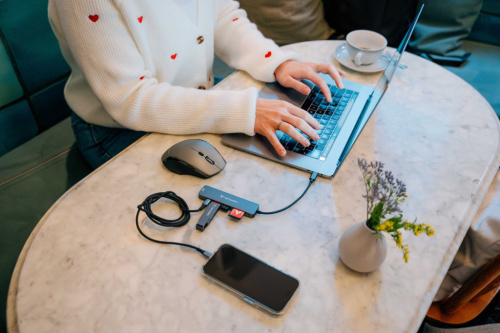 Verbatim USB-C Essentials Multiport Hub 6 ports: HDMI, USB-C PD, USB-A 3.2 Gen 1, USB-A, SD & microSD