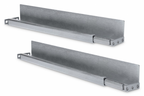 Mounting rails for network cabinets with a depth of 600 to 800mm, maximum load 100kg