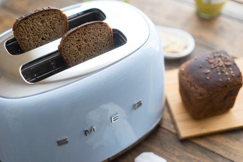 Smeg 50's Style Toaster TSF01PBEU Pastel Blue