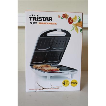 Восстановленный.  | Tristar | Sandwich maker XL | SA-3065 | 1300 W | Number of plates 1 | Number of pastry 4 | White | DAMAGED PACKAGING, SCRATCHED ON BACK