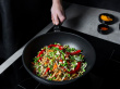 Wok-pann äravõetava käepidemega AMT Gastroguss I1132SEZ20B