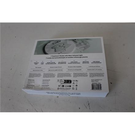 Renew. Nanoleaf LED Light Therapy Face Mask | Nanoleaf LED Light Therapy Face Mask | NLEDK00-1TFM | DAMAGED PACKAGING