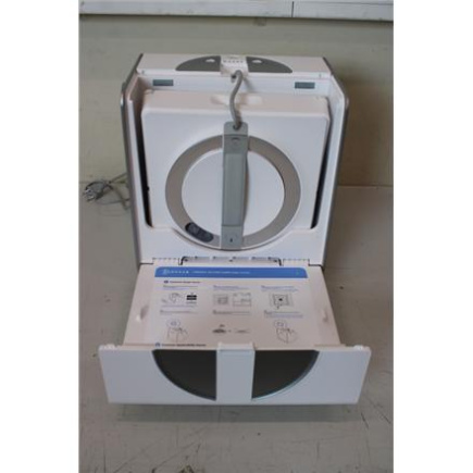 Восстановленный. Ecovacs Window cleaning robot WINBOT W2 PRO OMNI, Auto-Spray, Intelligent steady climbing, Edge cleaning mode, WIN-SLAM 4.0, White | Ecovacs WINBOT W2 PRO OMNI | Corded | 5500 Pa | White | DEMO