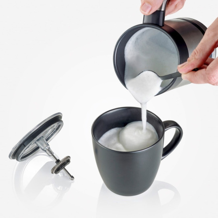 Severin SM 3584 milk frother/warmer Automatic Black, Stainless steel