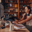 Poly Voyager Focus 2 Microsoft Teams Certified USB-C-C Kõrvaklapid mikrofoniga +USB-C/A Adapter