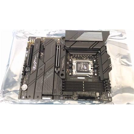 Renew. ASUS ROG STRIX X670E-F GAMING WIFI | Asus ROG STRIX X670E-F GAMING WIFI | Processor family AMD | Processor socket AM5 | DDR5 DIMM | Memory slots 4 | Supported hard disk drive interfaces SATA, M.2 | Number of SATA connectors 4 | Chipset AMD X670