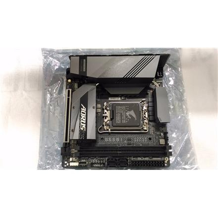 Renew. GIGABYTE B660I AORUS PRO DDR4 1.x M/B | Gigabyte B660I AORUS PRO DDR4 1.x M/B | Processor family Intel | Processor socket  LGA1700 | DDR4 DIMM | Memory slots 2 | Supported hard disk drive interfaces 	SATA, M.2 | Number of SATA connectors 4 |
